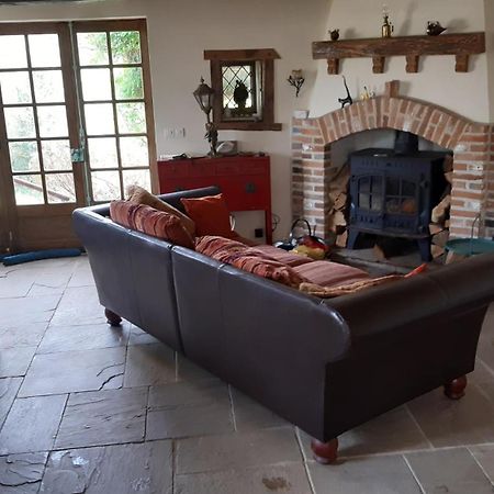 Au Coeur Des Loges Bed & Breakfast Saint-Bonnet-de-Bellac Eksteriør bilde